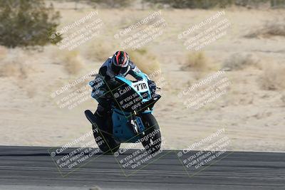 media/Dec-07-2025-CVMA (Sun) [[3e7d2de5dc]]/Race 8-Middleweight Shootout/